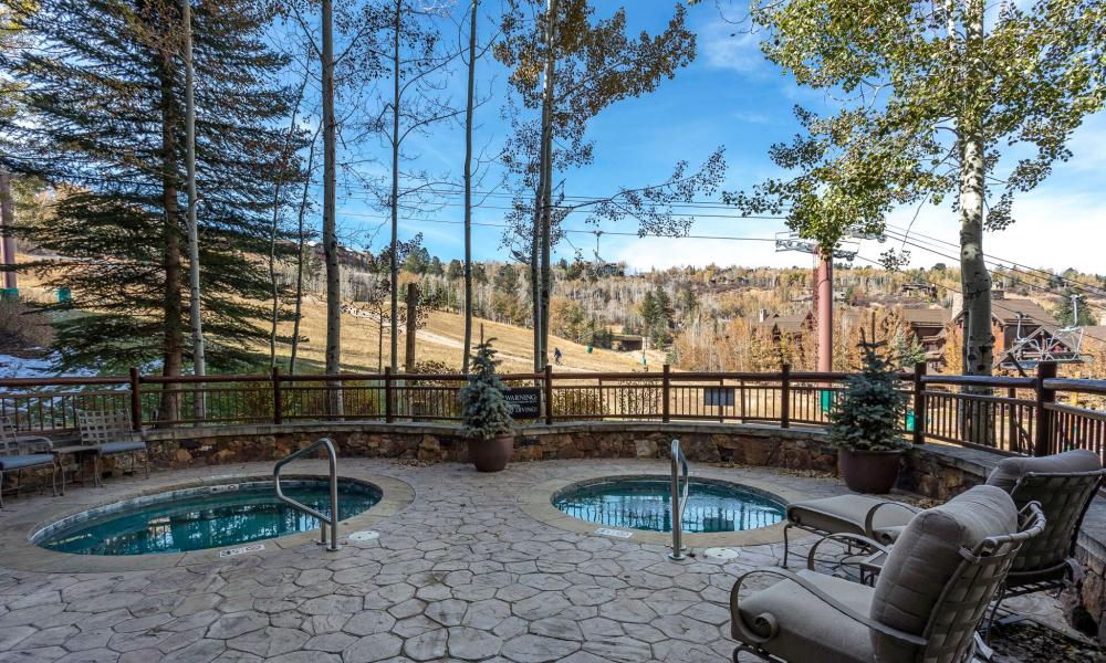 Snowcloud Lodge Luxury Slopeside location at the base of Bachelor Gulch!