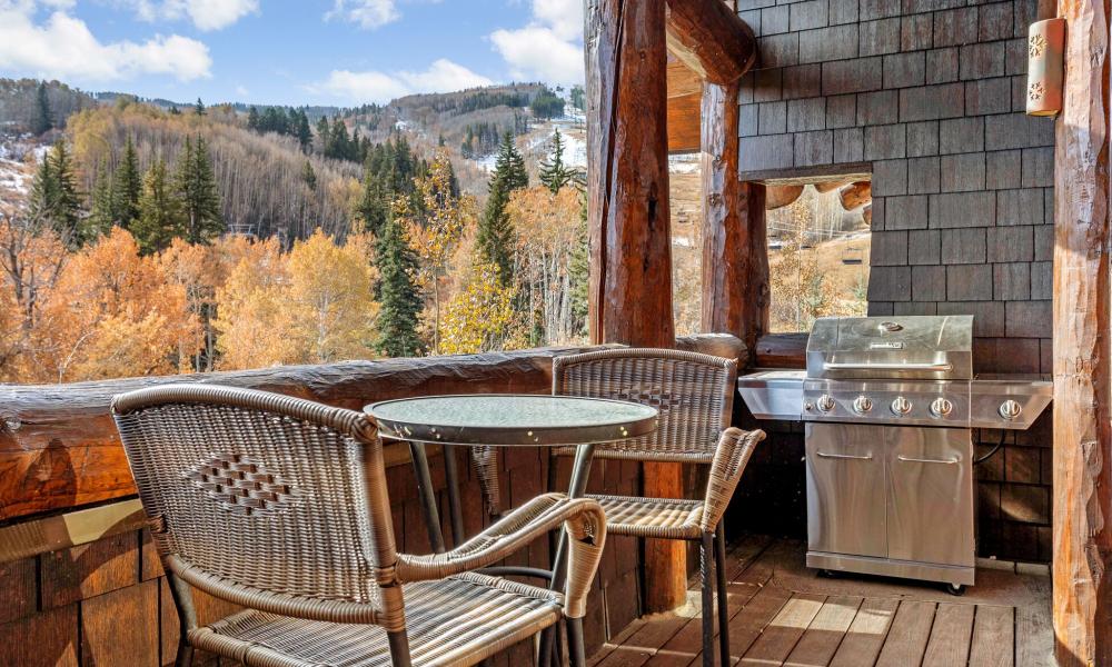 Snowcloud Lodge Luxury Slopeside location at the base of Bachelor Gulch!